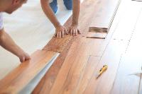 Cách thi công sàn nhựa hèm khóa đúng kỹ thuật, bền đẹp theo thời gian