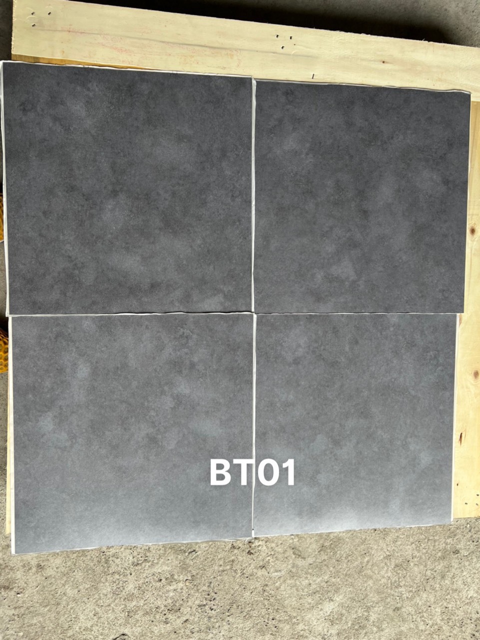 Sàn nhựa bóc dán vân bê tông/đá LUX Floor 2mm – BT01