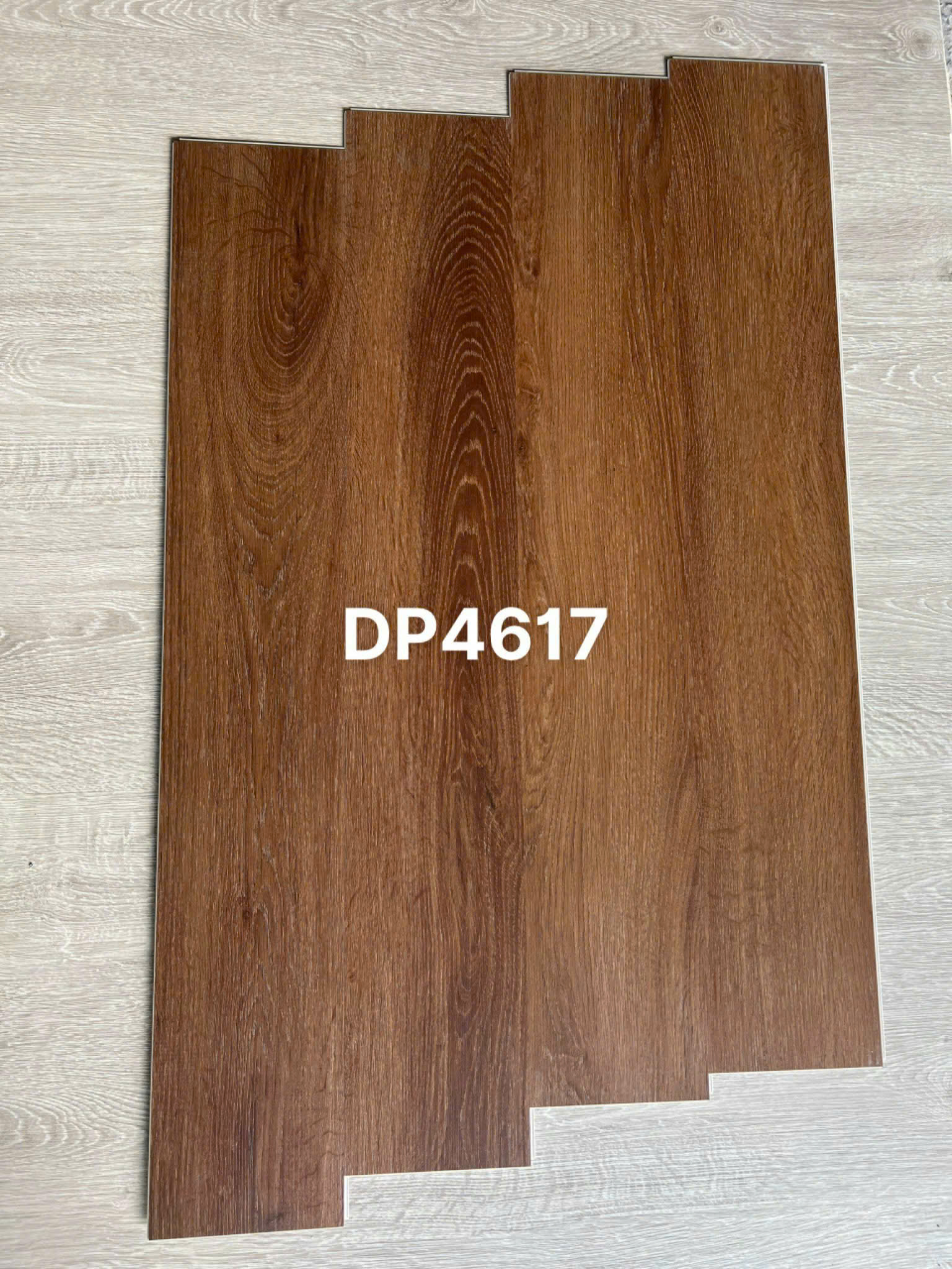 Sàn nhựa hèm khóa D Floor 4mm - mã DP4617
