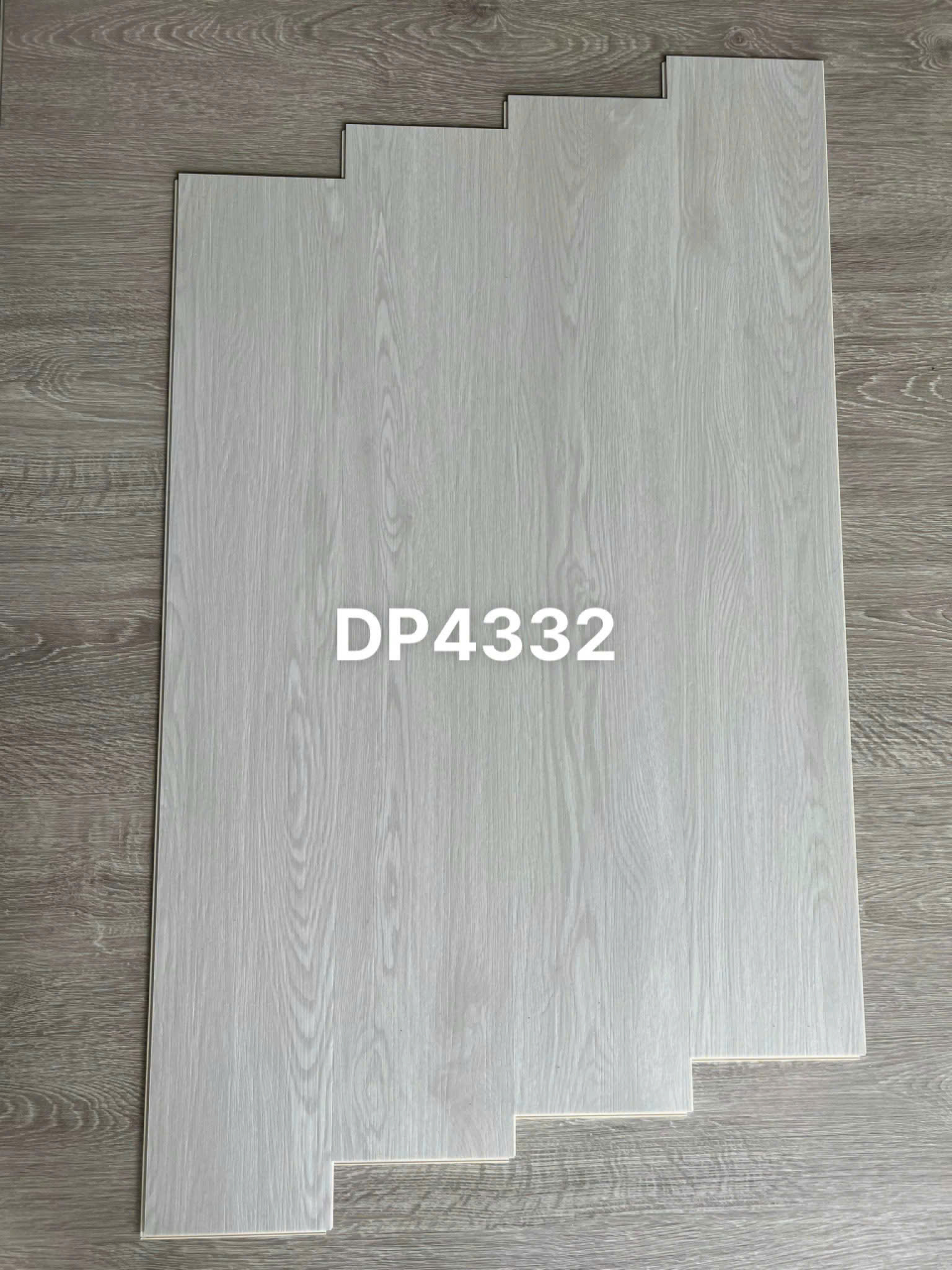 Sàn nhựa hèm khóa D Floor 4mm - mã DP4332