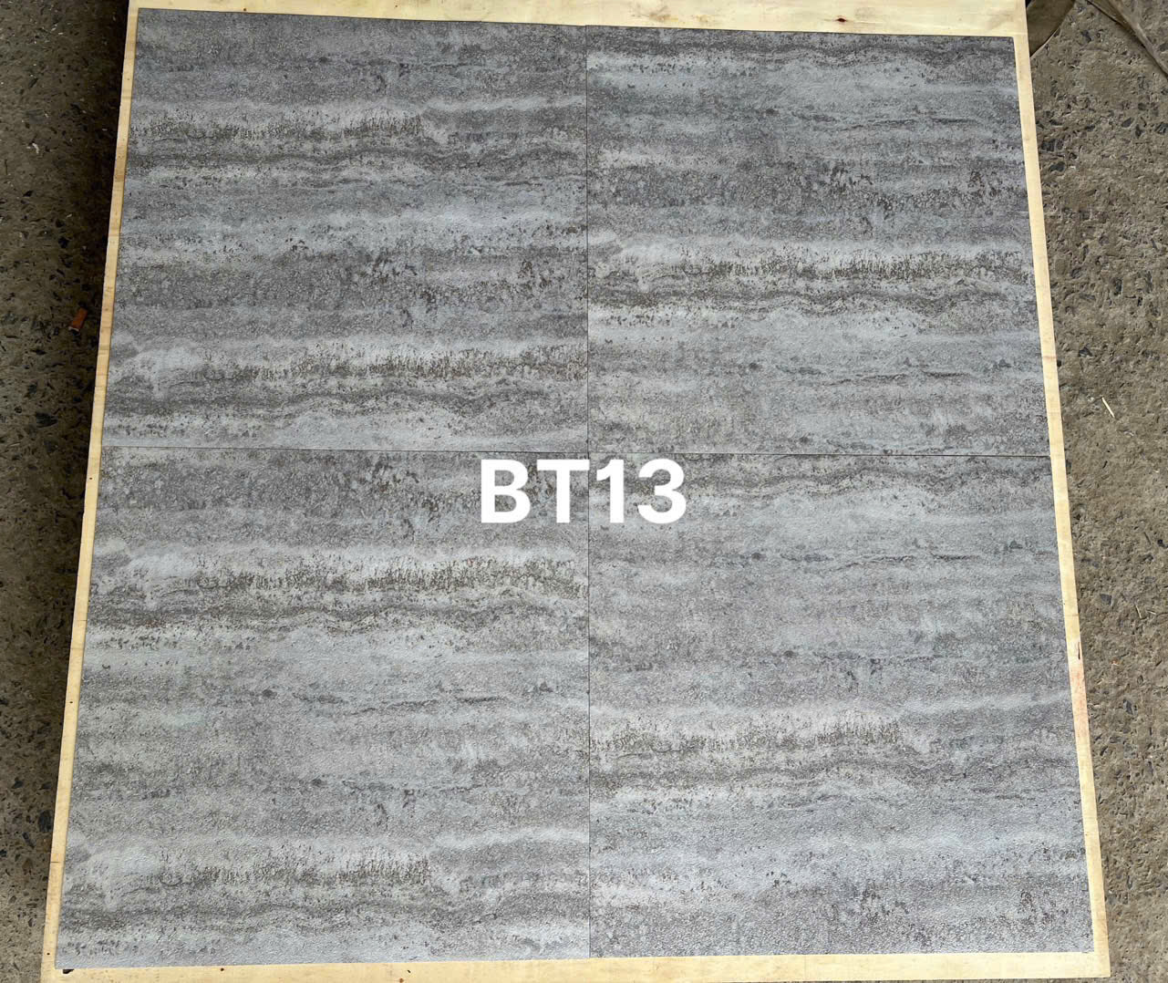 Sàn nhựa bóc dán vân bê tông mã BT13 