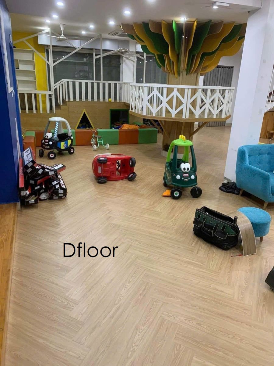 nhuoc diem cua san nhua boc dan